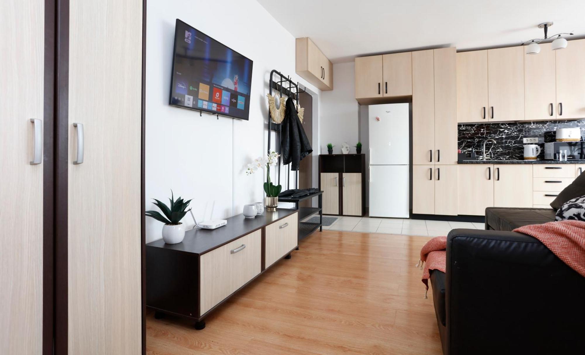 Enchanting Retreat - Historic Old Town - Pet-Friendly Haven - Steps From Unirii 布加勒斯特 外观 照片