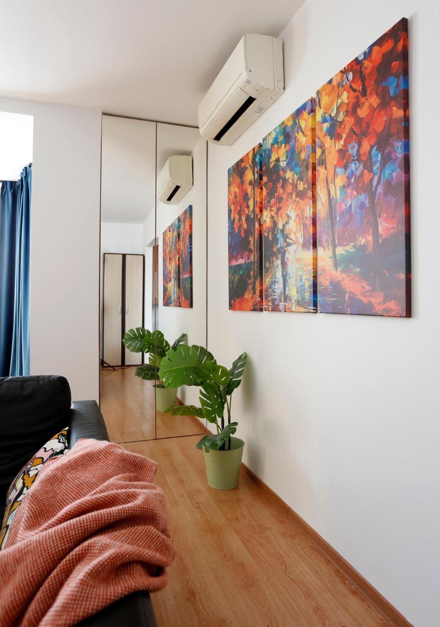 Enchanting Retreat - Historic Old Town - Pet-Friendly Haven - Steps From Unirii 布加勒斯特 外观 照片